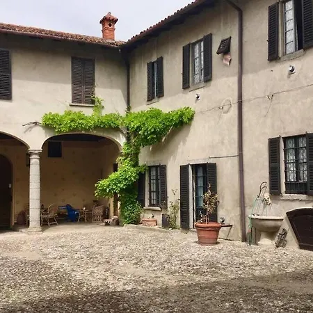 Apartment Corte Bonetti - Alloggio D'Epoca Nel Triangolo Lariano Eupilio